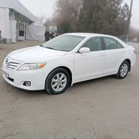 Toyota Camry 2011