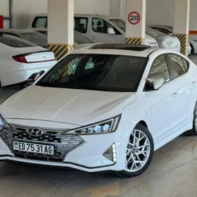 Hyundai Elantra 2020