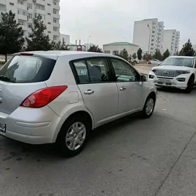 Nissan Versa 2010