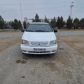 Toyota Sienna 2000