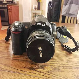 Nikon-D50