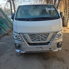Nissan Urvan 2022