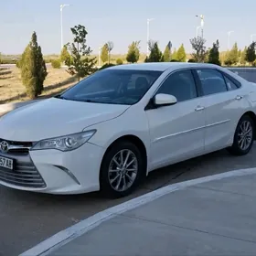 Toyota Camry 2017
