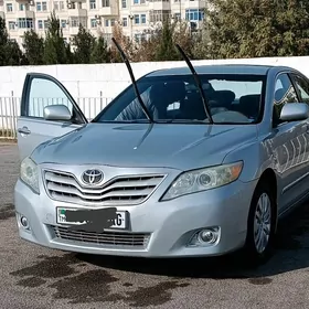 Toyota Camry 2010