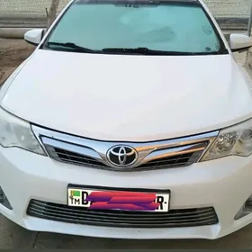 Toyota Camry 2012