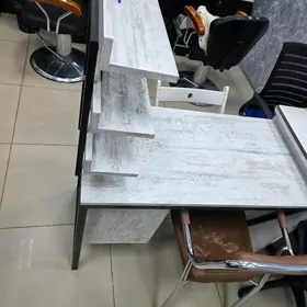 Arenda dyrnakcy gyz gerek