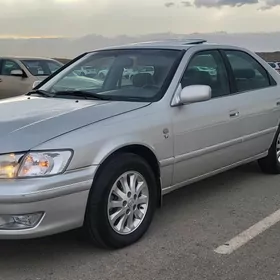 Toyota Camry 2000