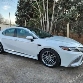 Toyota Camry 2021