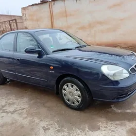 Daewoo Nubira 2001