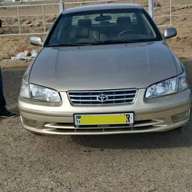 Toyota Camry 2000