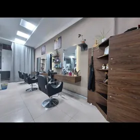 salon parikmaher iș