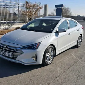 Hyundai Elantra 2020