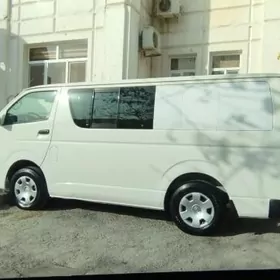 Toyota Hiace 2006