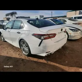 Toyota Camry 2021