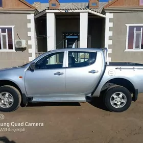 Mitsubishi L200 2008