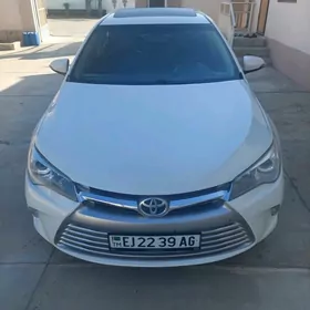 Toyota Camry 2015