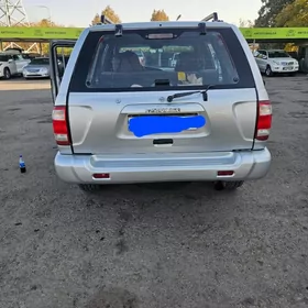 Nissan Pathfinder 2001