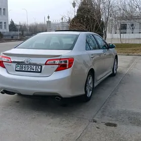 Toyota Camry 2013