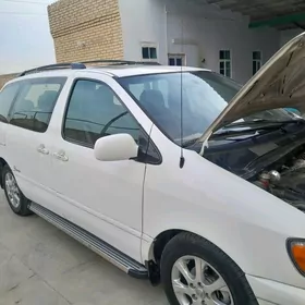 Toyota Sienna 2000