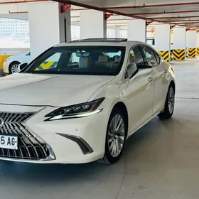 Lexus ES 350 2019