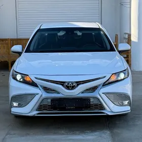 Toyota Camry 2022