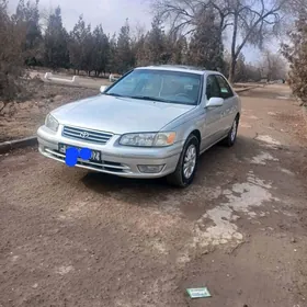 Toyota Camry 2000