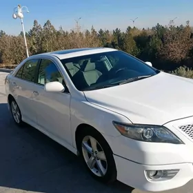 Toyota Camry 2011