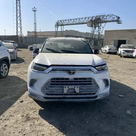 Toyota Grand Highlander 2024