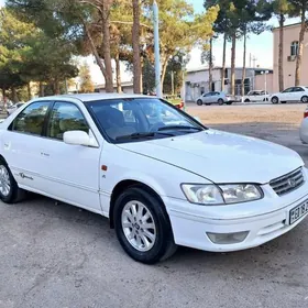 Toyota Camry 2001