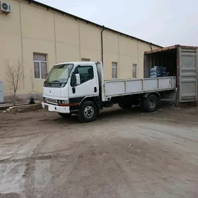 Mitsubishi Canter 2004