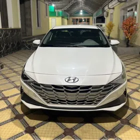 Hyundai Elantra 2023