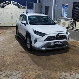 Toyota RAV4 2021