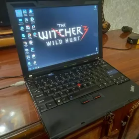 Netbuk Lenovo Think Pad X200