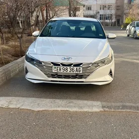 Hyundai Elantra 2021