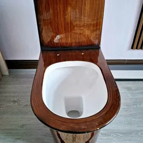 Новый унитаз