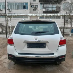 Toyota Highlander 2011