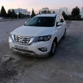 Nissan Pathfinder 2020