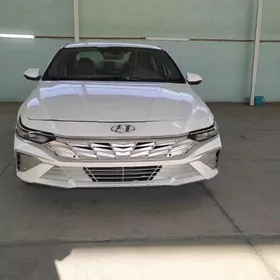 Hyundai Elantra 2024