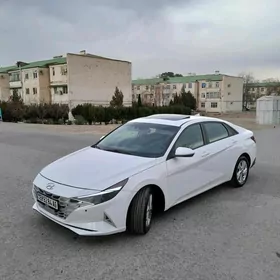 Hyundai Elantra 2021