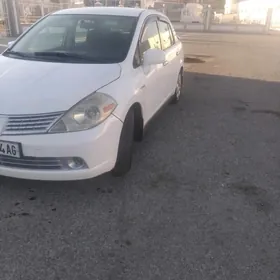 Nissan Versa 2010