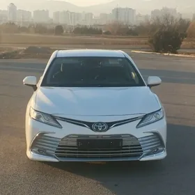 Toyota Camry 2022