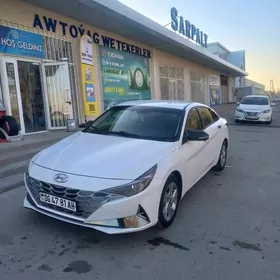 Hyundai Elantra 2022