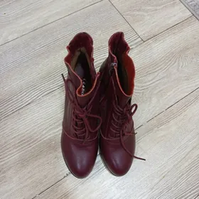Ботинки женские