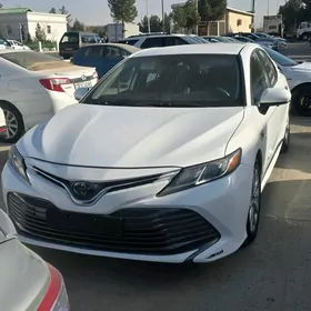 Toyota Camry 2018