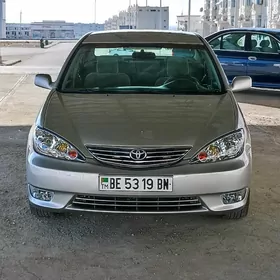 Toyota Camry 2004