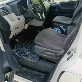 Toyota Hiace 2019
