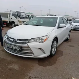 Toyota Camry 2016