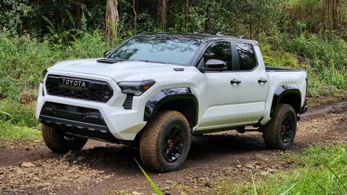 Пикап Toyota Tacoma установила рекорд продаж в США по итогам 2025 года