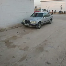 Mercedes-Benz 230E 1988