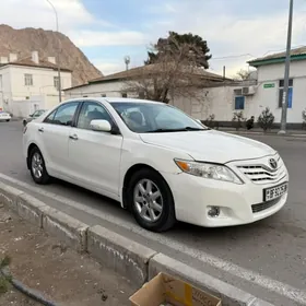Toyota Camry 2011